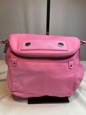 Marc Jacobs Preppy Nylon Womens Mini Natasha Crossbody Bag Pink